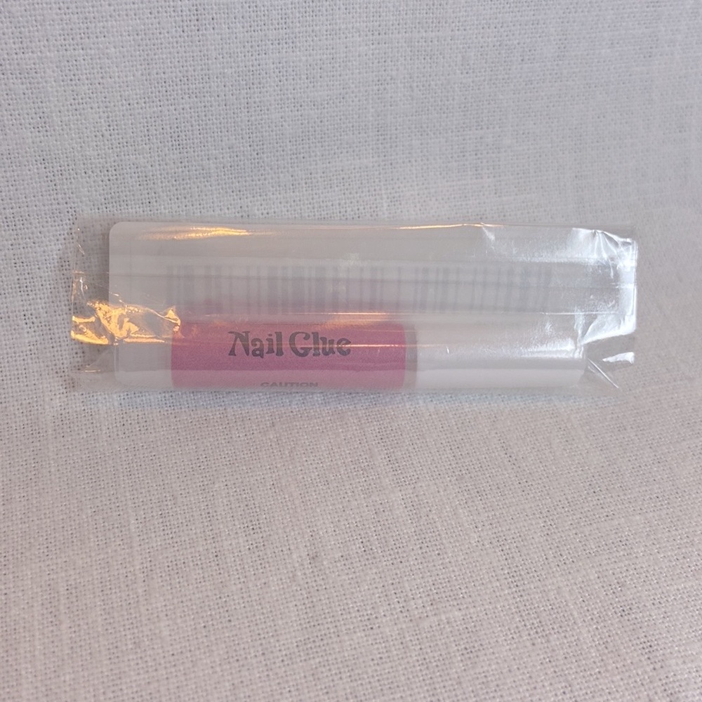 Press On Nails 24 Pc. Set Short Natural Square French Tip Style - Picture 4 of 4